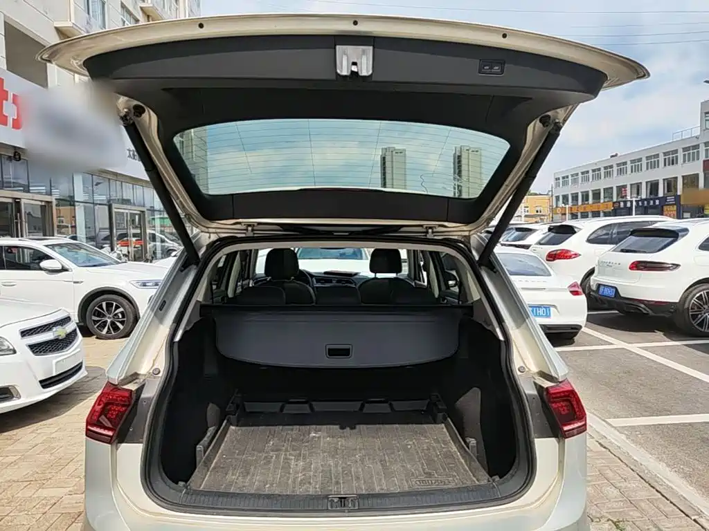 Volkswagen Tiguan L 2018 — фото 19