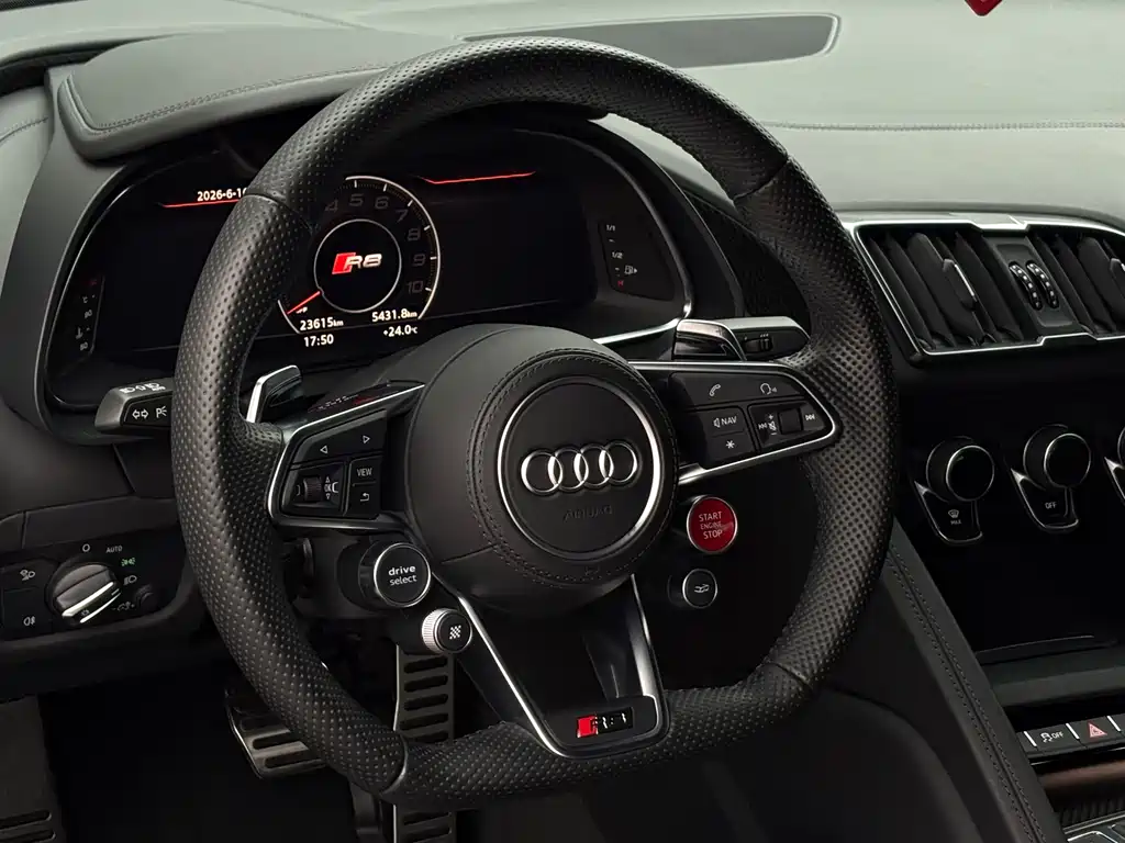 Audi R8 2022 — фото 12