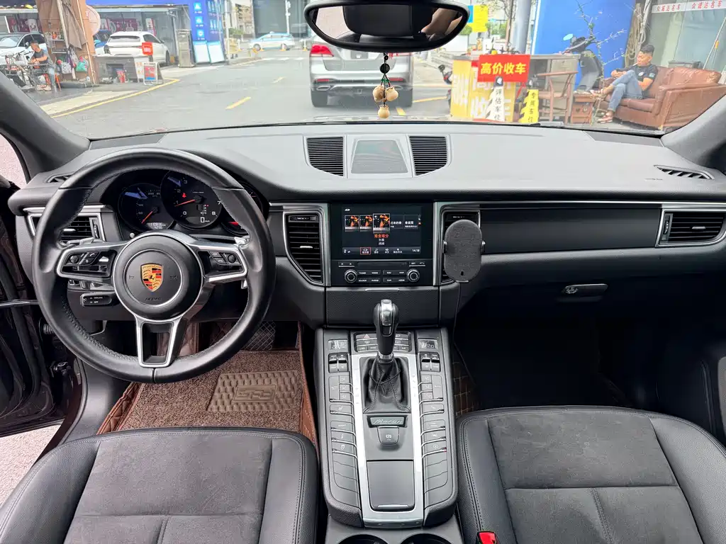 Porsche Macan 2018 — фото 5