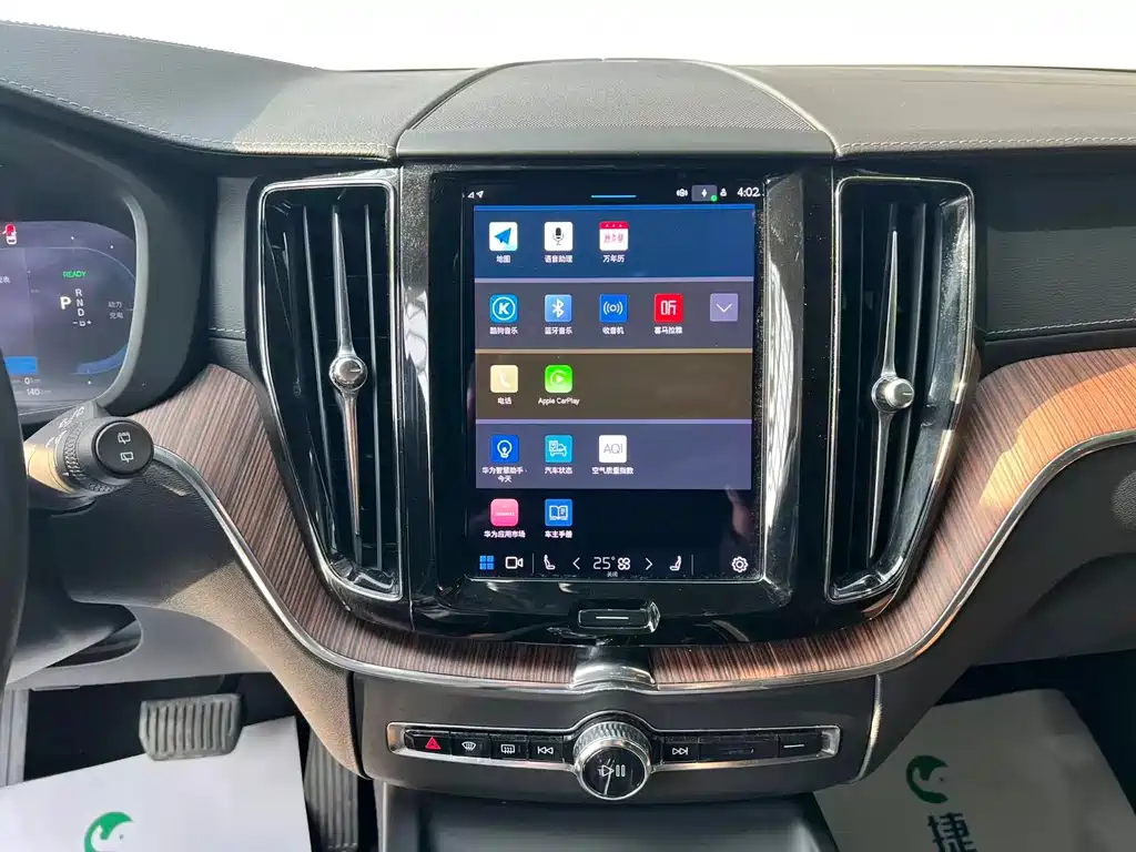 Volvo XC60 PHEV 2022 — фото 23