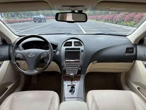 Lexus ES 2012