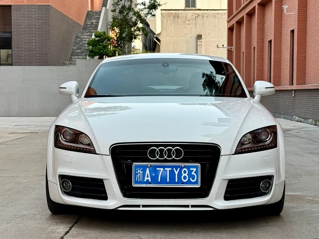 Audi TTS 2012 — фото 2