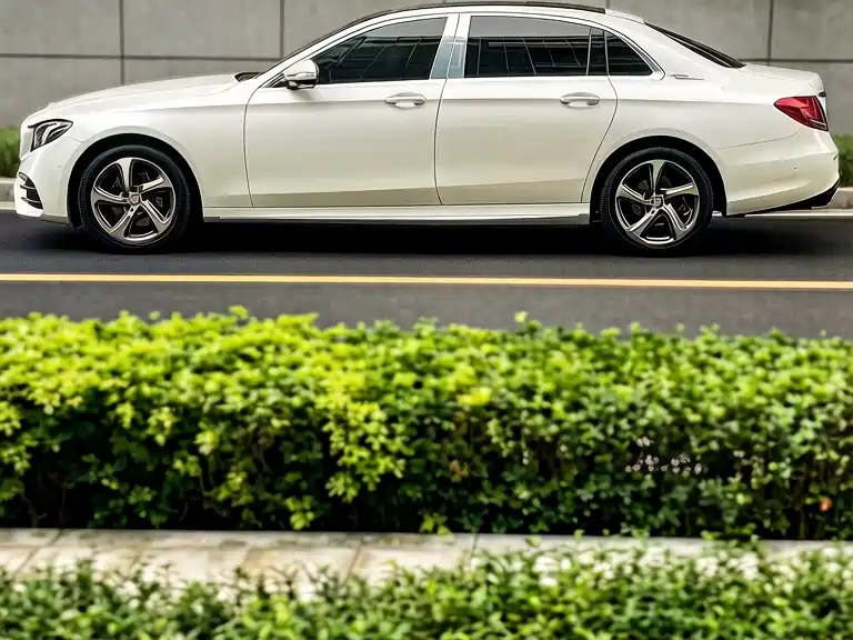 Mercedes-Benz E-Class 2017 — фото 7
