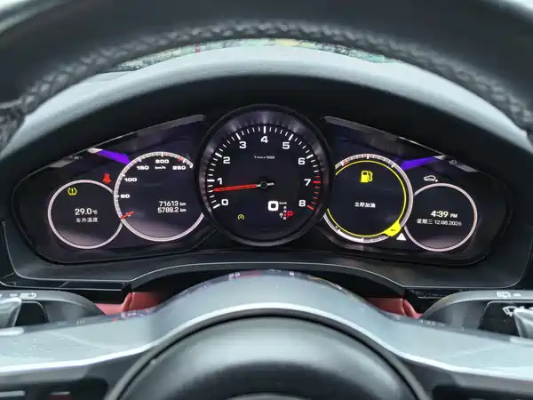 Porsche Cayenne 2022