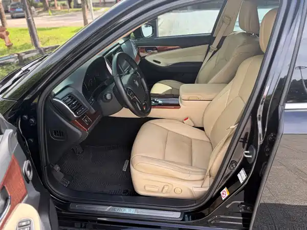 Toyota Crown 2015
