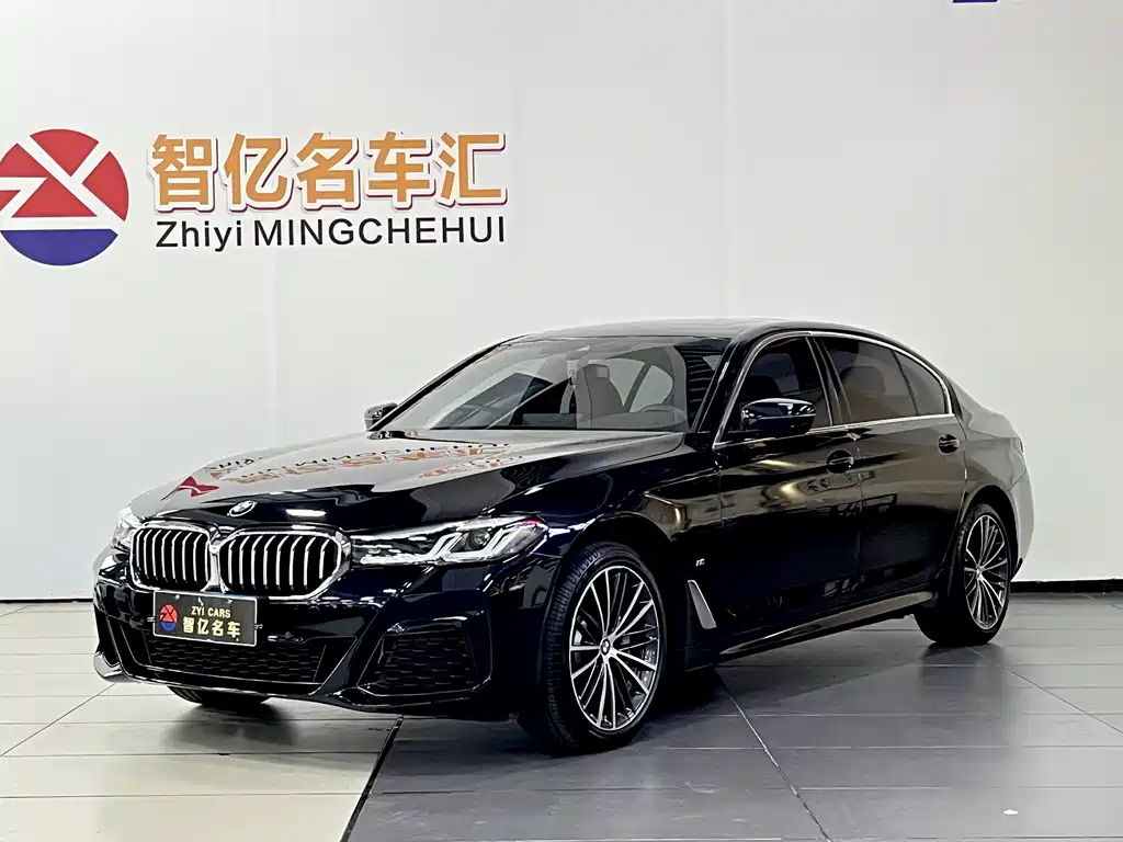 BMW 5 Series 2023 — фото 1