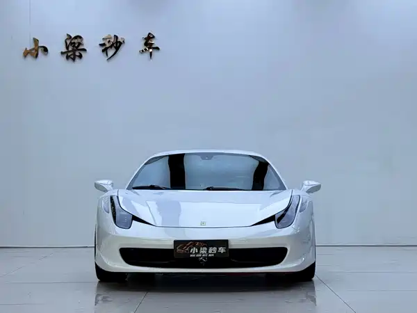 Ferrari 458 2015