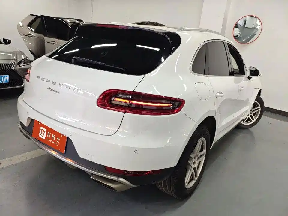 Porsche Macan 2018 — фото 9