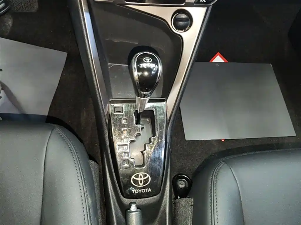 Toyota Yaris L 2016 — фото 14