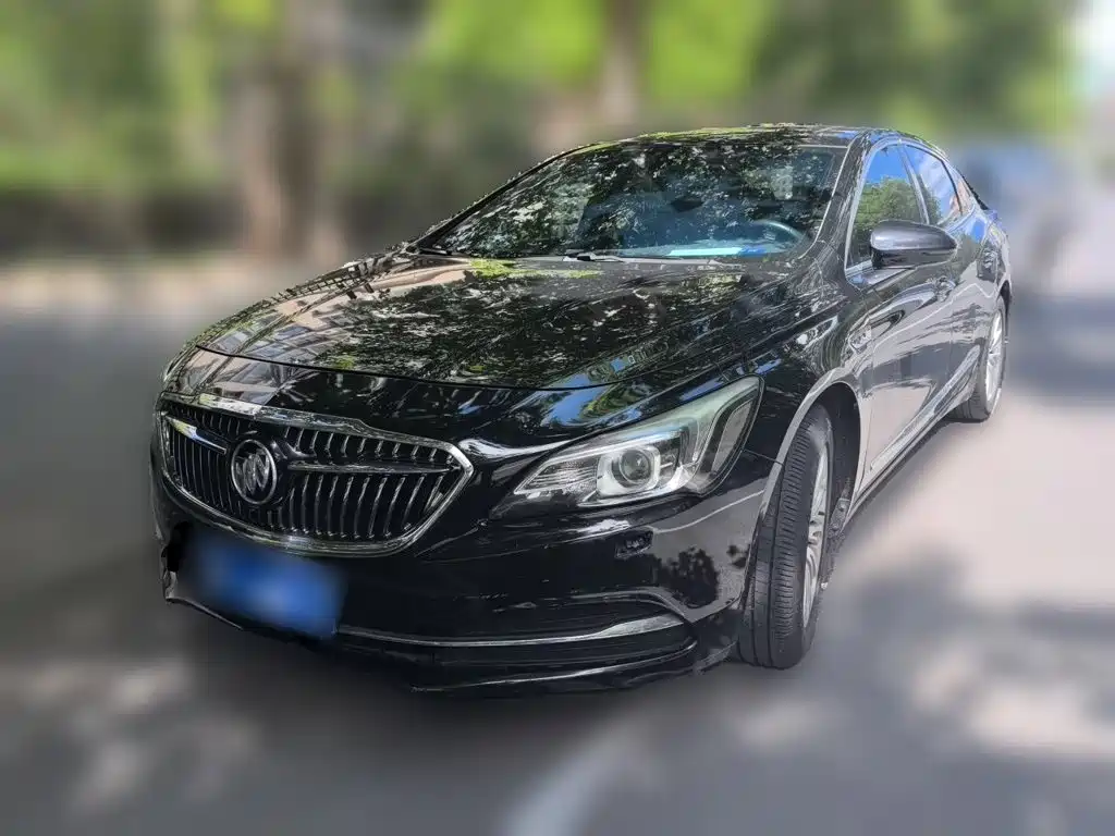 Buick LaCrosse 2017 — фото 1