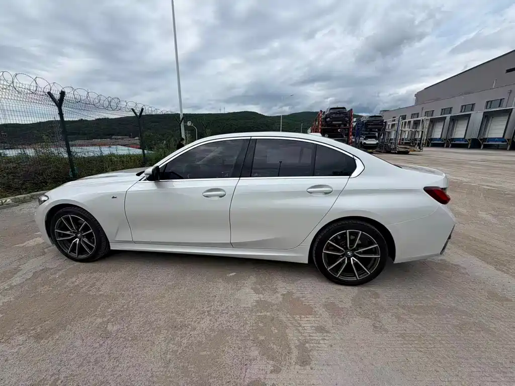 BMW 3 Series 2023