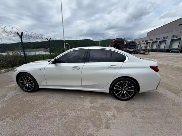 BMW 3 Series 2023