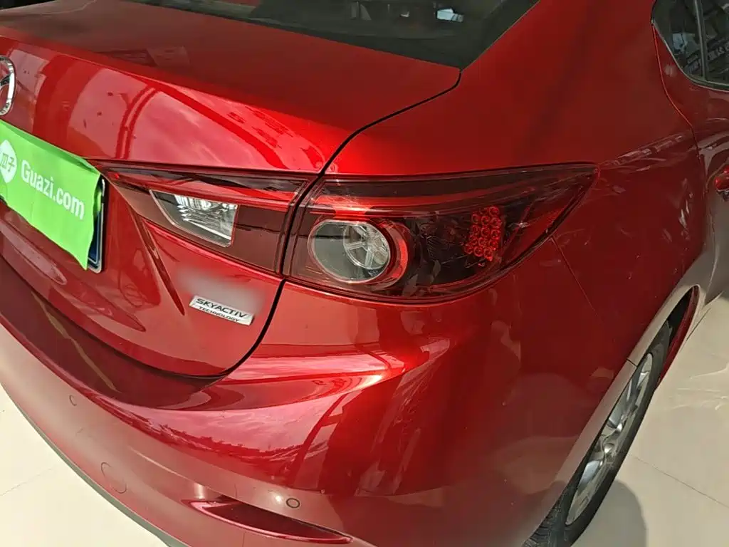Mazda 3 Axela 2019 — фото 8