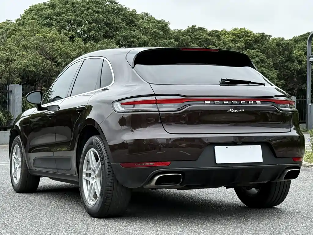 Porsche Macan 2019 — фото 20