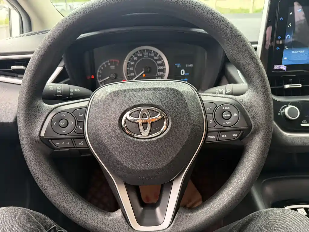 Toyota Corolla 2023 — фото 15