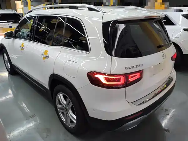 Mercedes-Benz GLB 2021