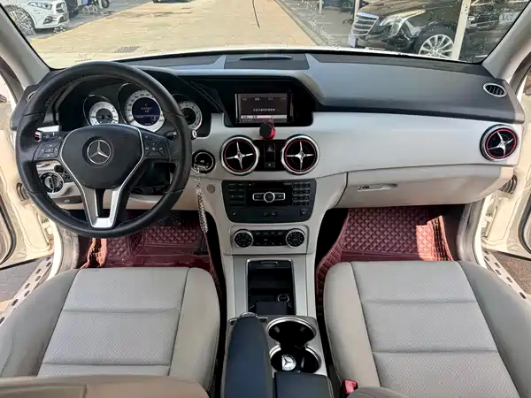 Mercedes-Benz GLK-Class 2013