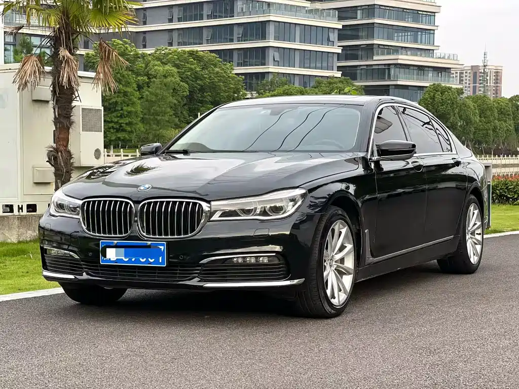 BMW 7 Series 2016 — фото 1