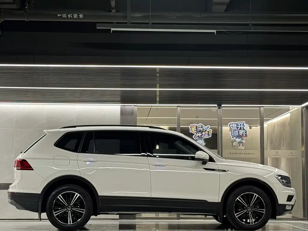 Volkswagen Tiguan L 2020 — фото 15