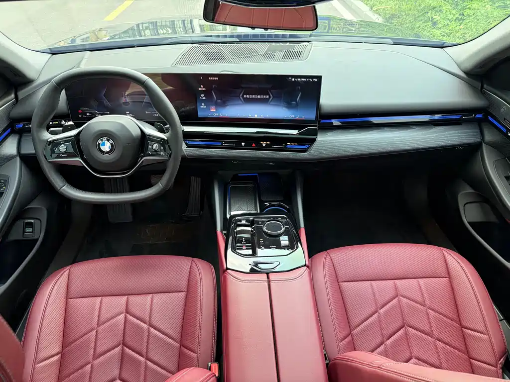BMW 5 Series 2024 — фото 18