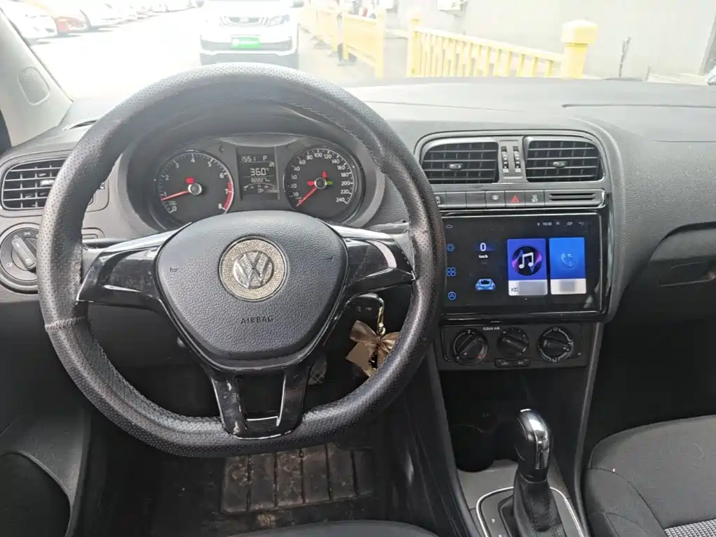 Volkswagen Polo 2019 — фото 10