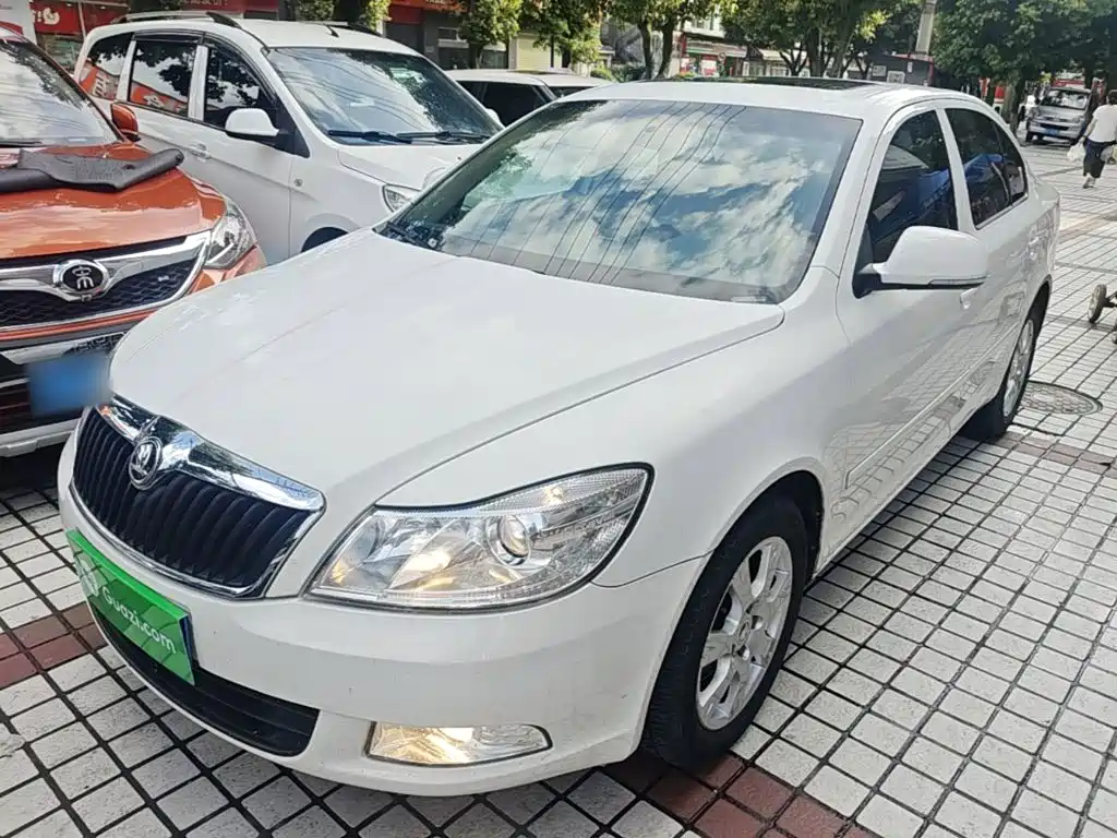 Skoda Octavia 2015 — фото 2