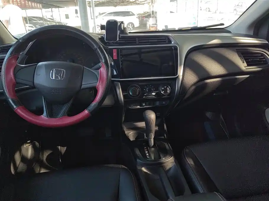 Honda City 2017 — фото 12