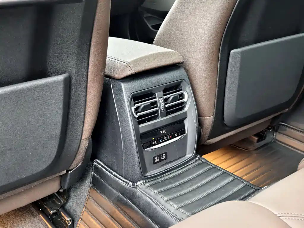 BMW 3 Series 2022 — фото 12