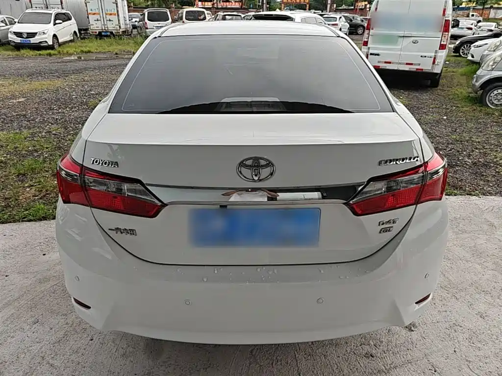 Toyota Corolla 2018 — фото 6