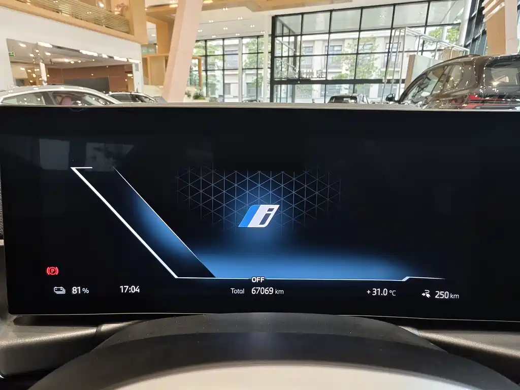 BMW i3 2023 — фото 10