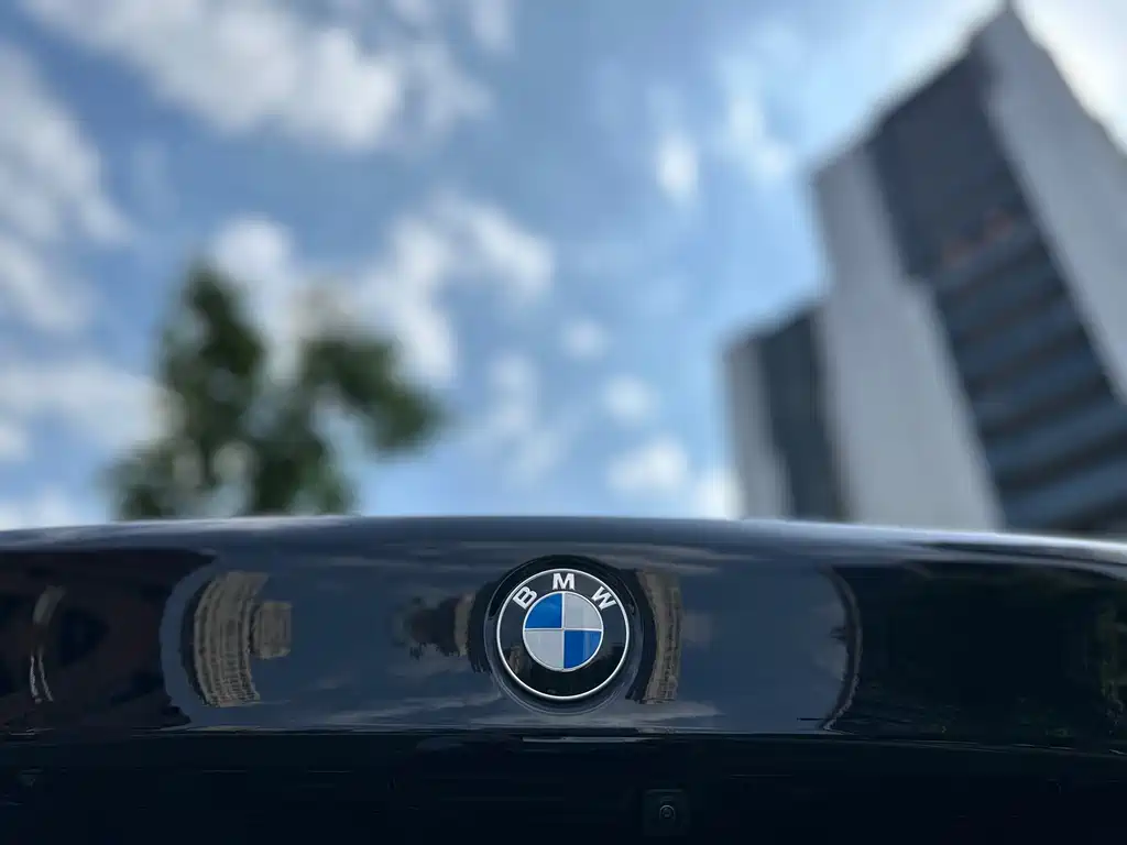 BMW 5 Series 2022 — фото 27