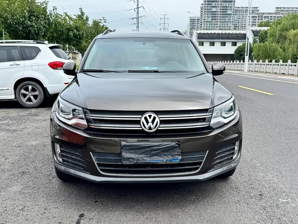 Volkswagen Tiguan 2014 — фото 2