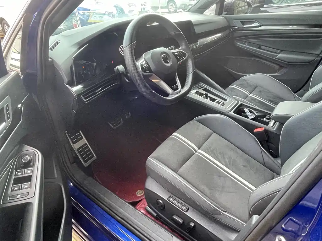 Volkswagen Golf 2021