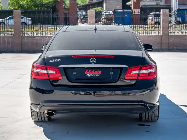 Mercedes-Benz E-Class 2012