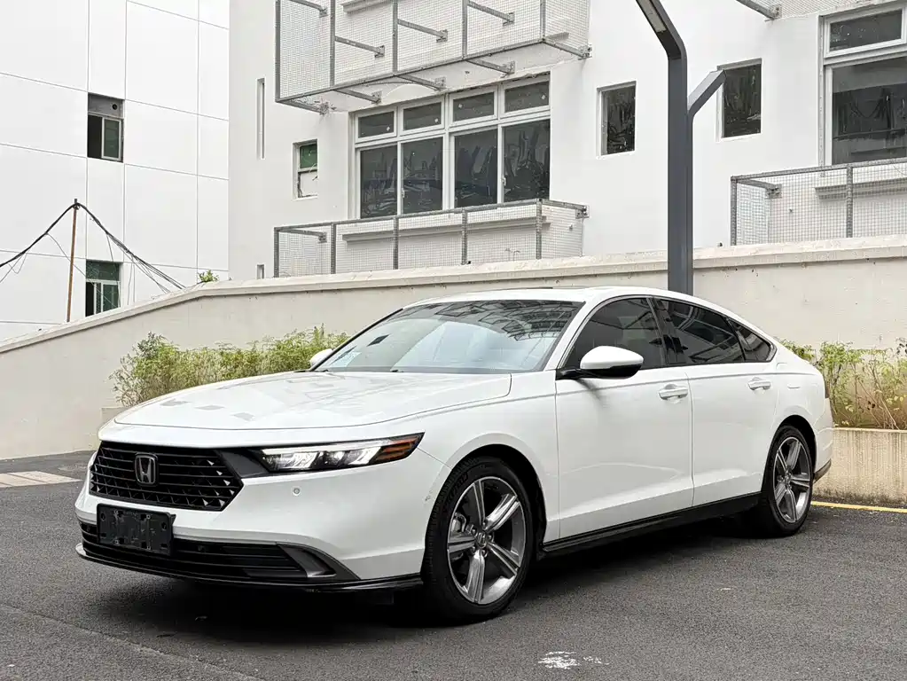 Honda Accord 2024 — фото 1