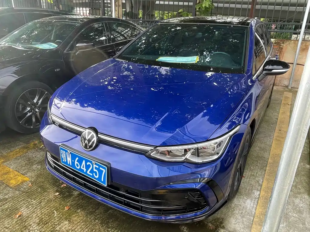 Volkswagen Golf 2021