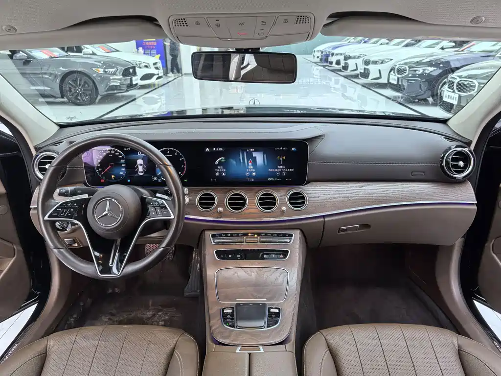 Mercedes-Benz E-Class 2022 — фото 7