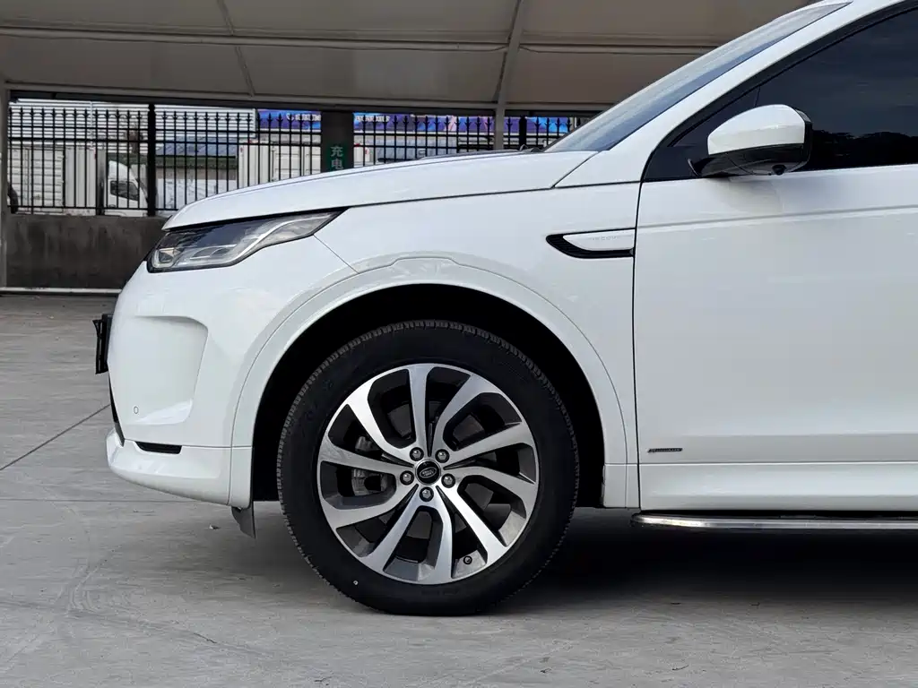 Land Rover Discovery Sport 2021 — фото 3