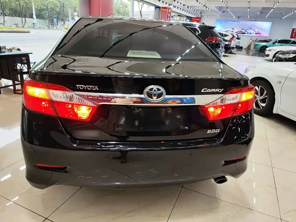 Toyota Camry 2014