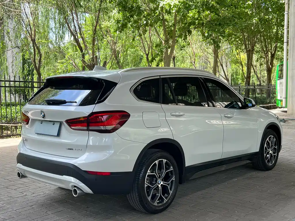 BMW X1 2021 — фото 9