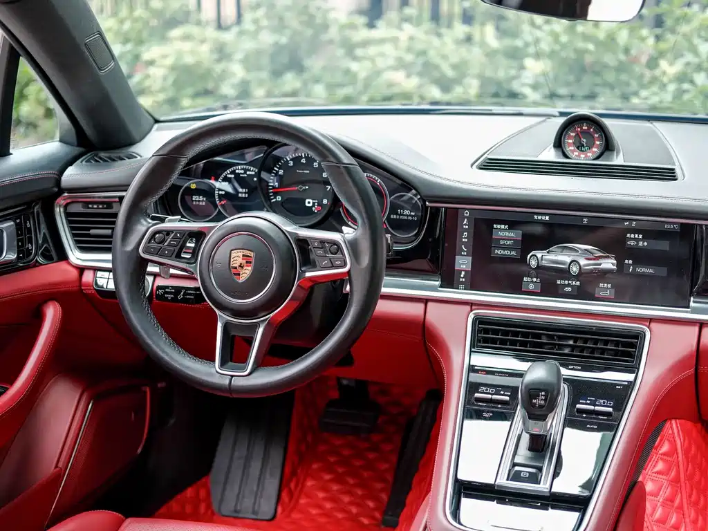 Porsche Panamera 2019 — фото 10