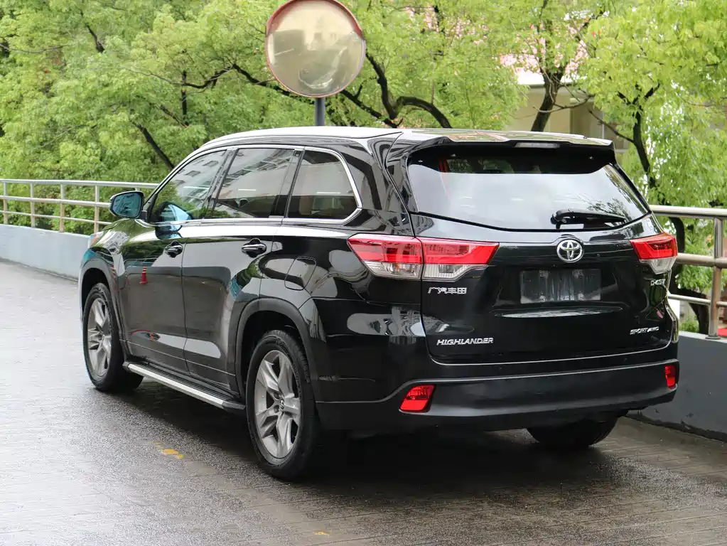 Toyota Highlander 2019 — фото 3