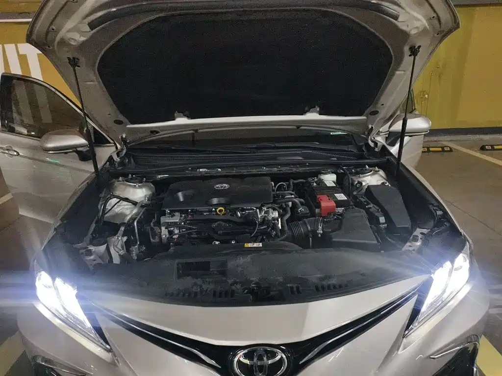 Toyota Camry 2022 — фото 16