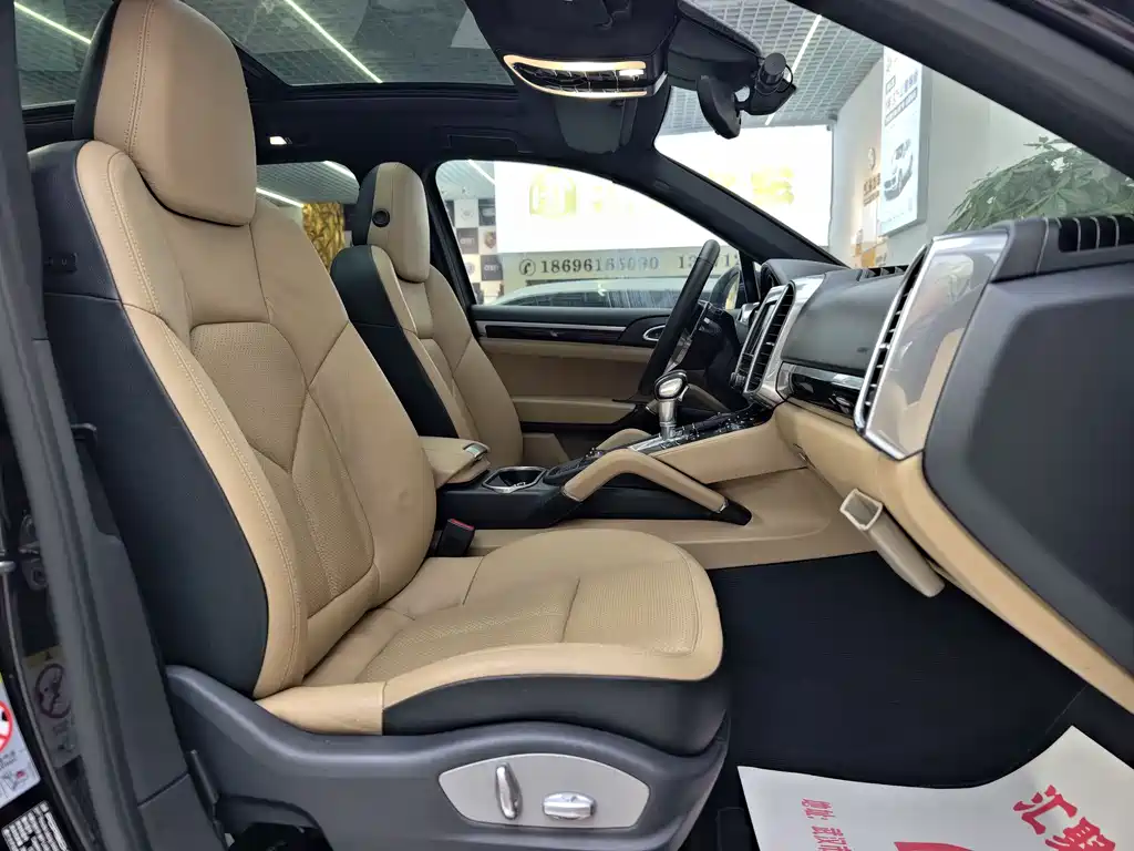 Porsche Cayenne 2015 — фото 26