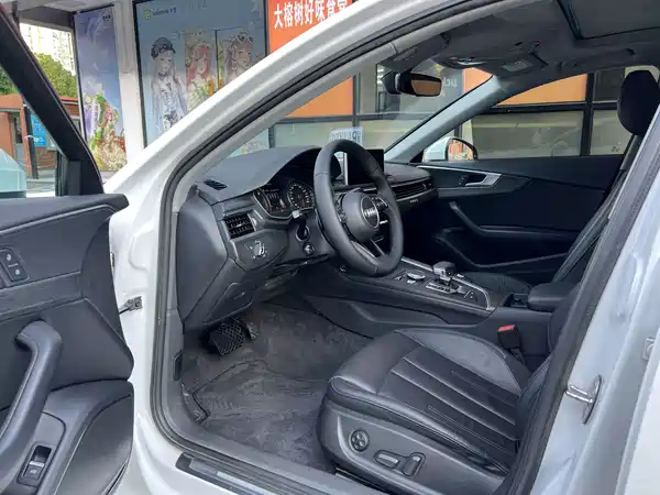 Audi A4L 2017