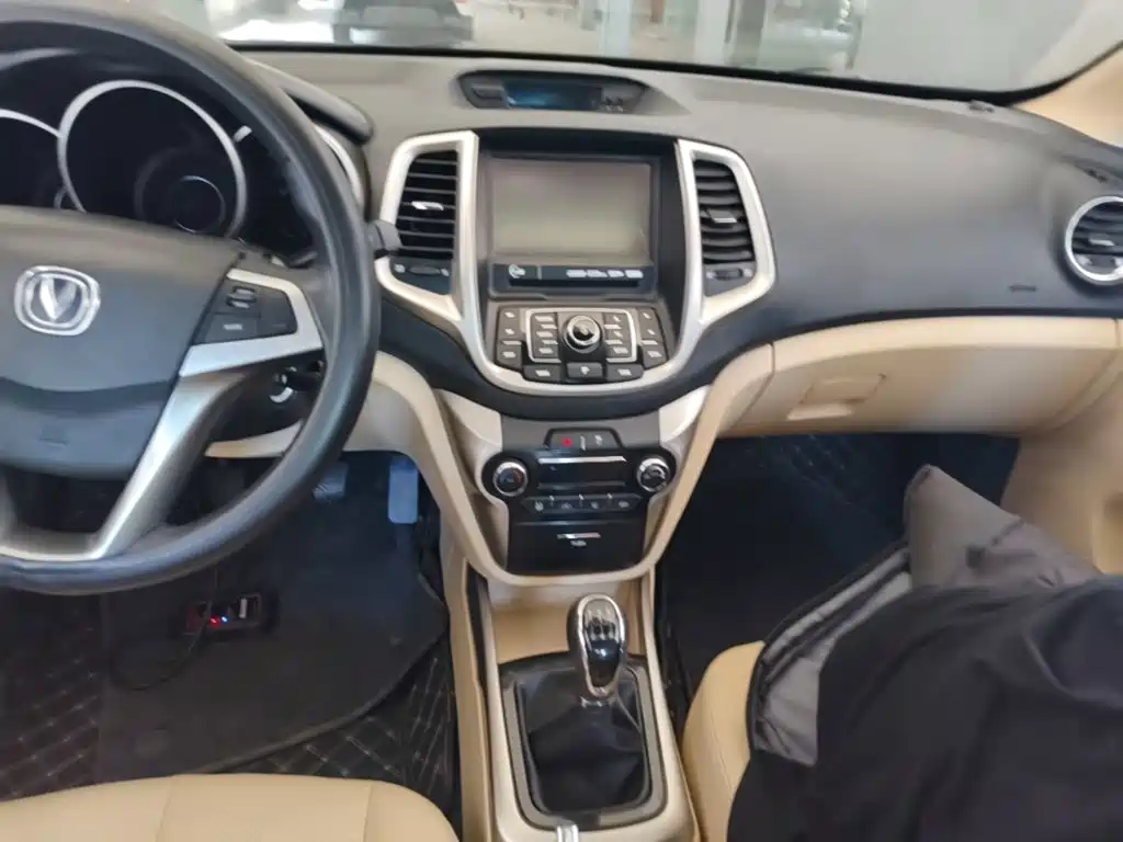 Changan Eado 2015 — фото 13