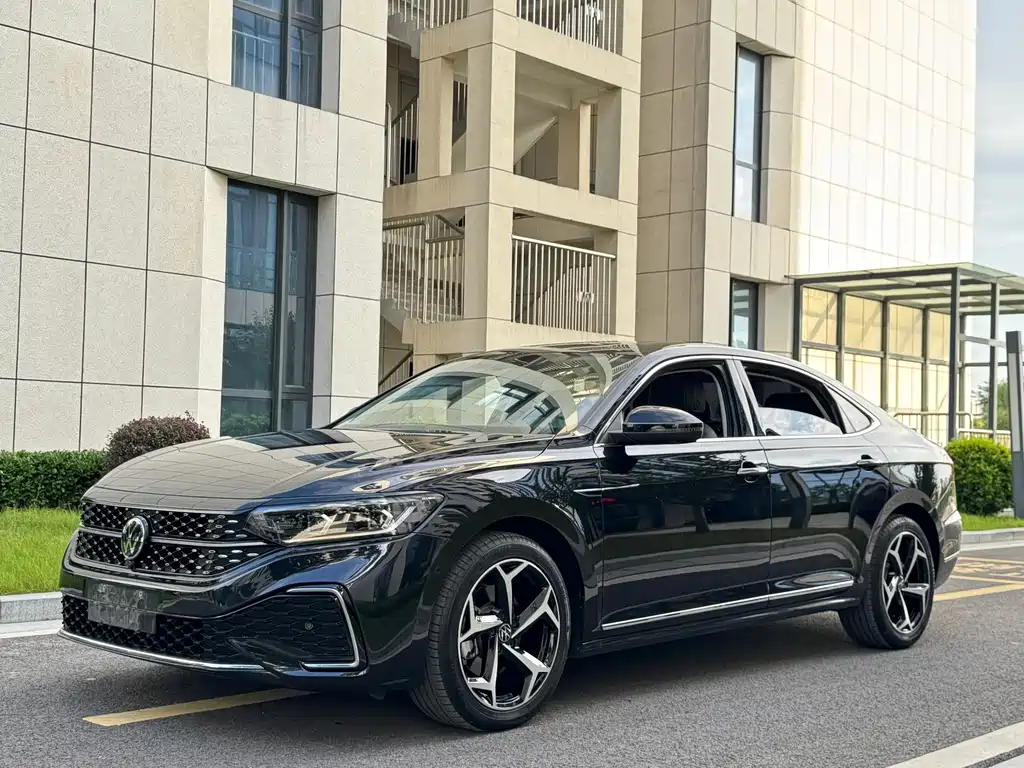 Volkswagen Passat 2024
