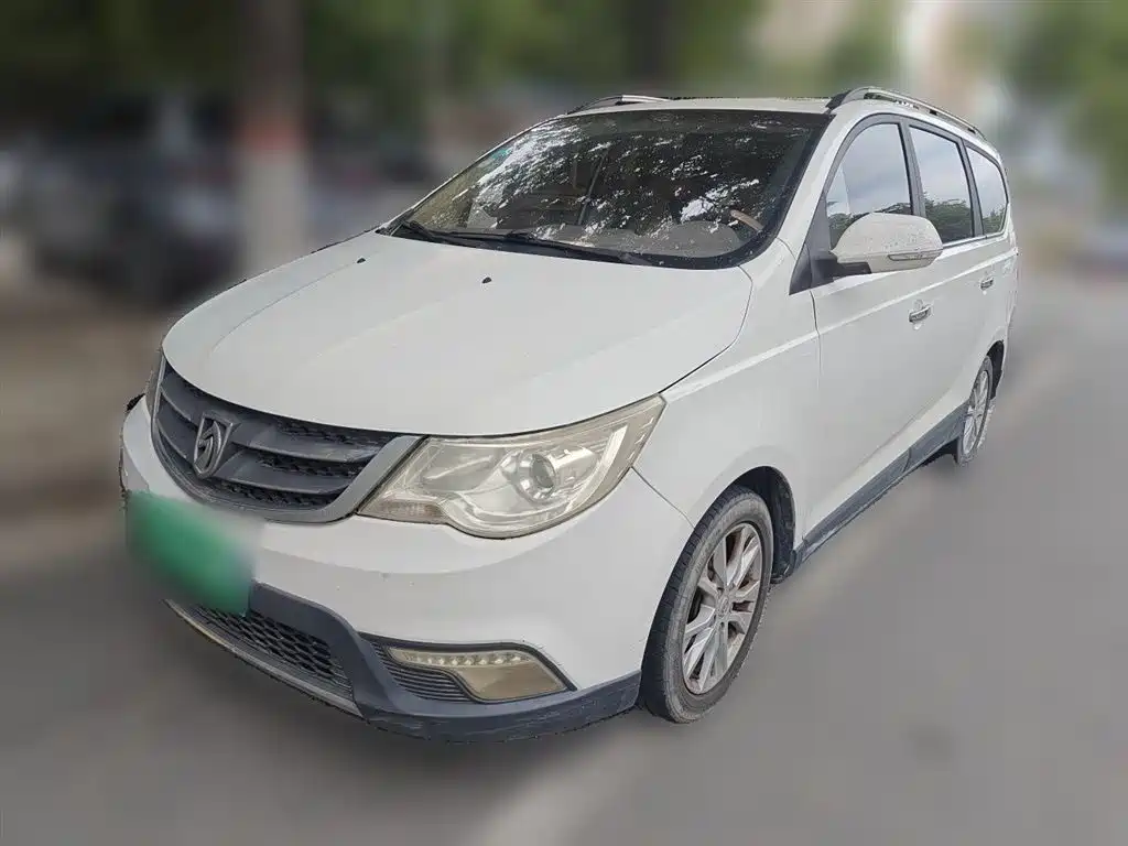 Baojun 730 2015
