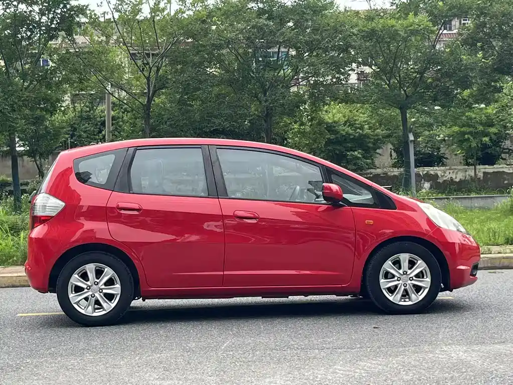 Honda Fit 2010 — фото 8