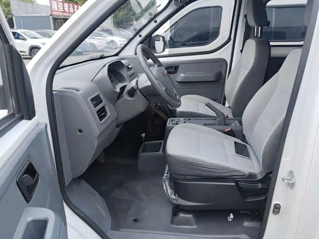 Wuling Yangguang 2025 — фото 15